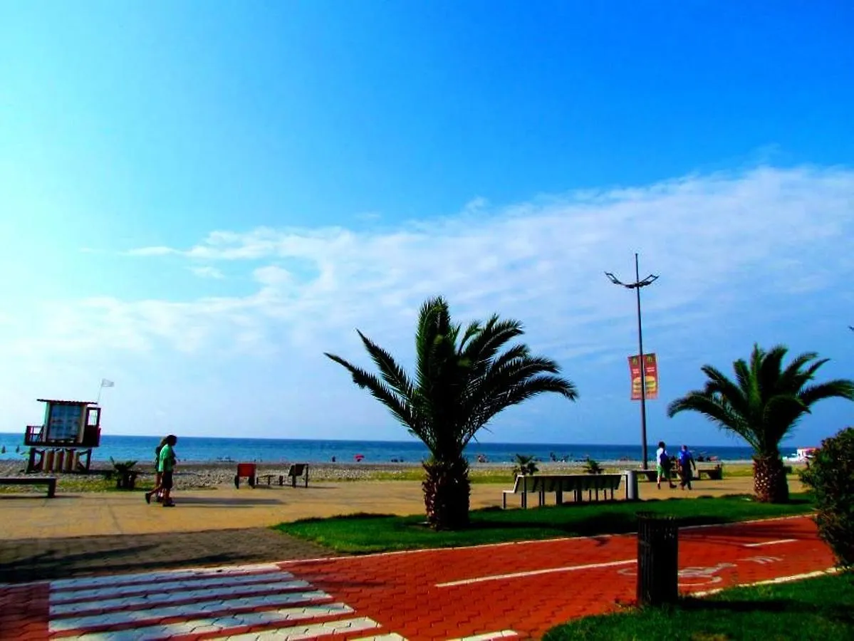 Guesthouse Next To Beach Batumi Penzion